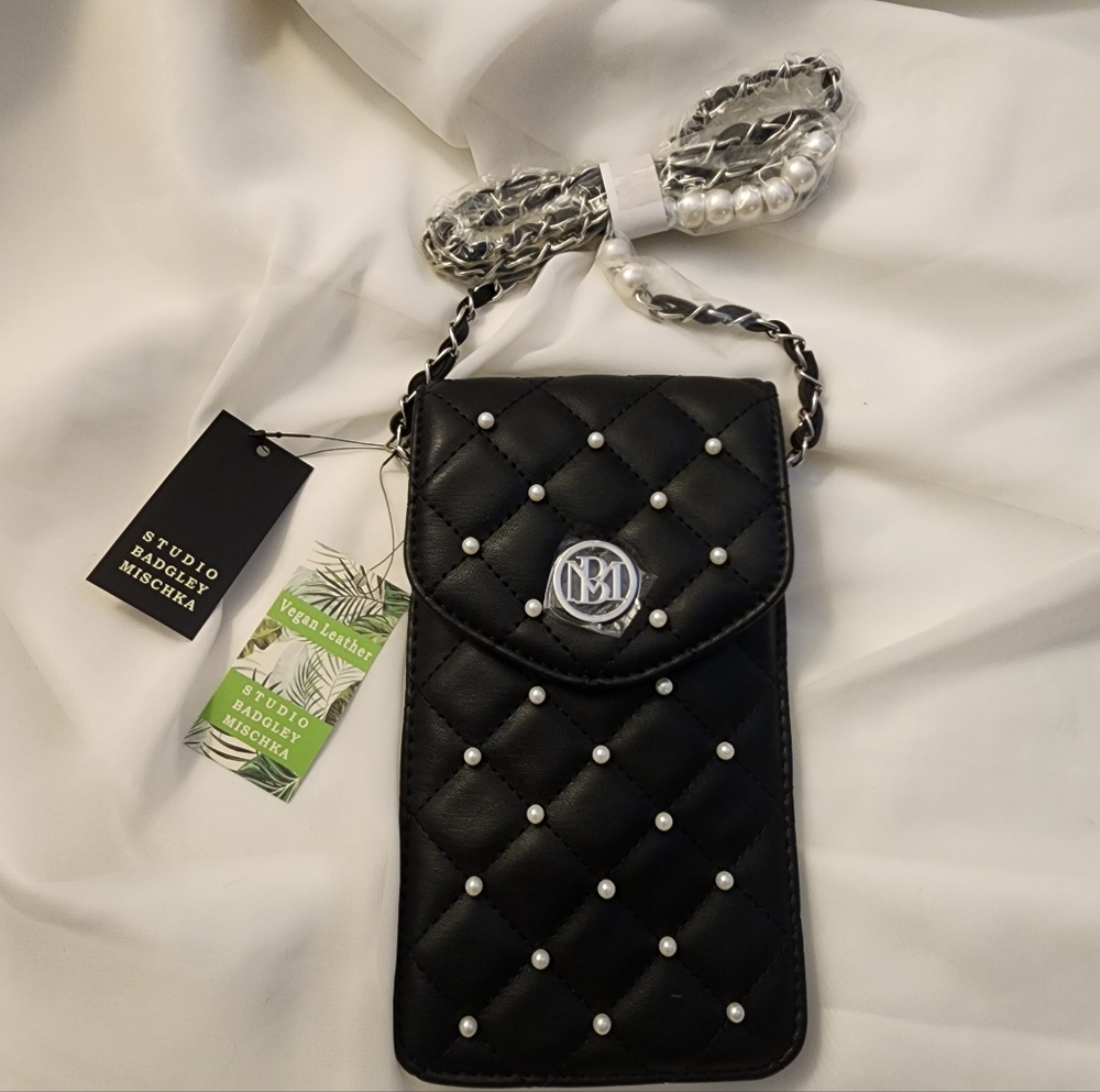Badgley Mischka Black Quilted Vegan Leather Pearl Phone Crossbody Bag Pearls